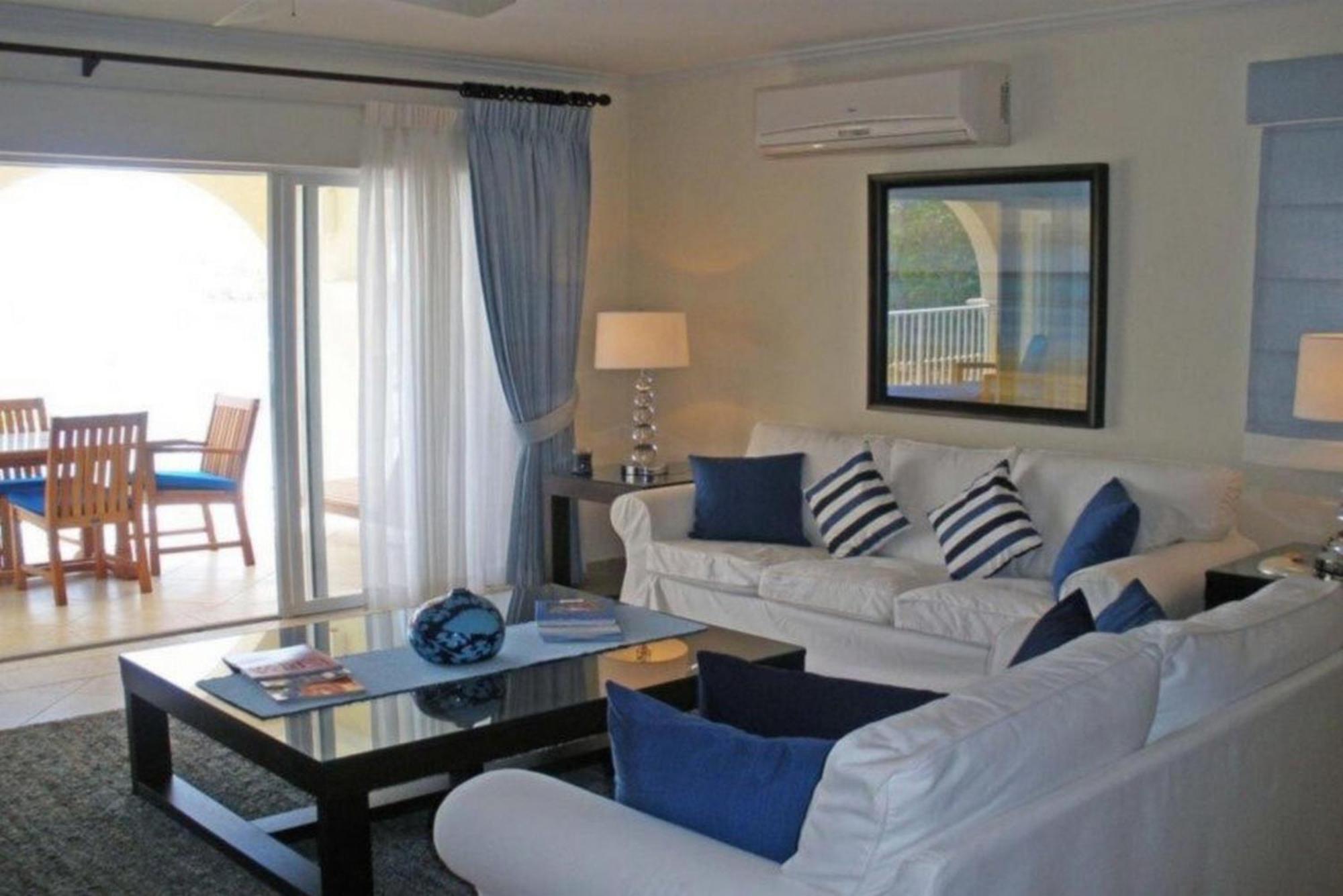 Sapphire Beach Condos Christ Church Habitación foto