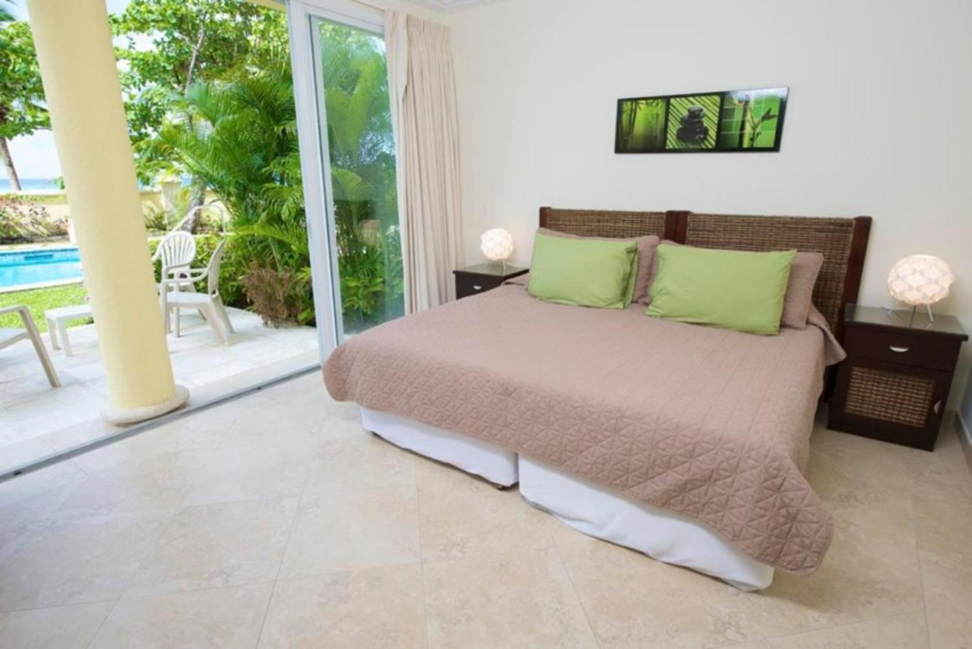 Sapphire Beach Condos Christ Church Habitación foto